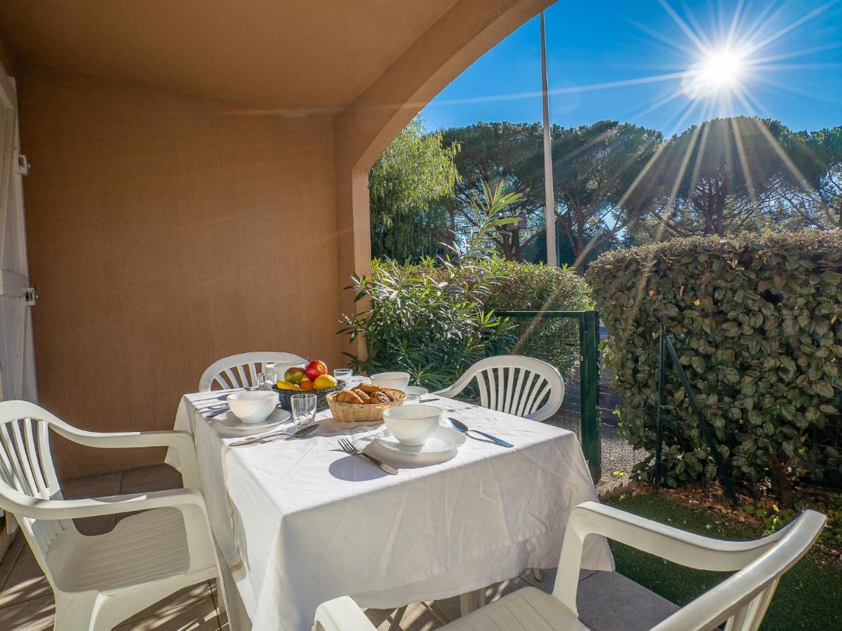 Le Lagon Bleu-5 *