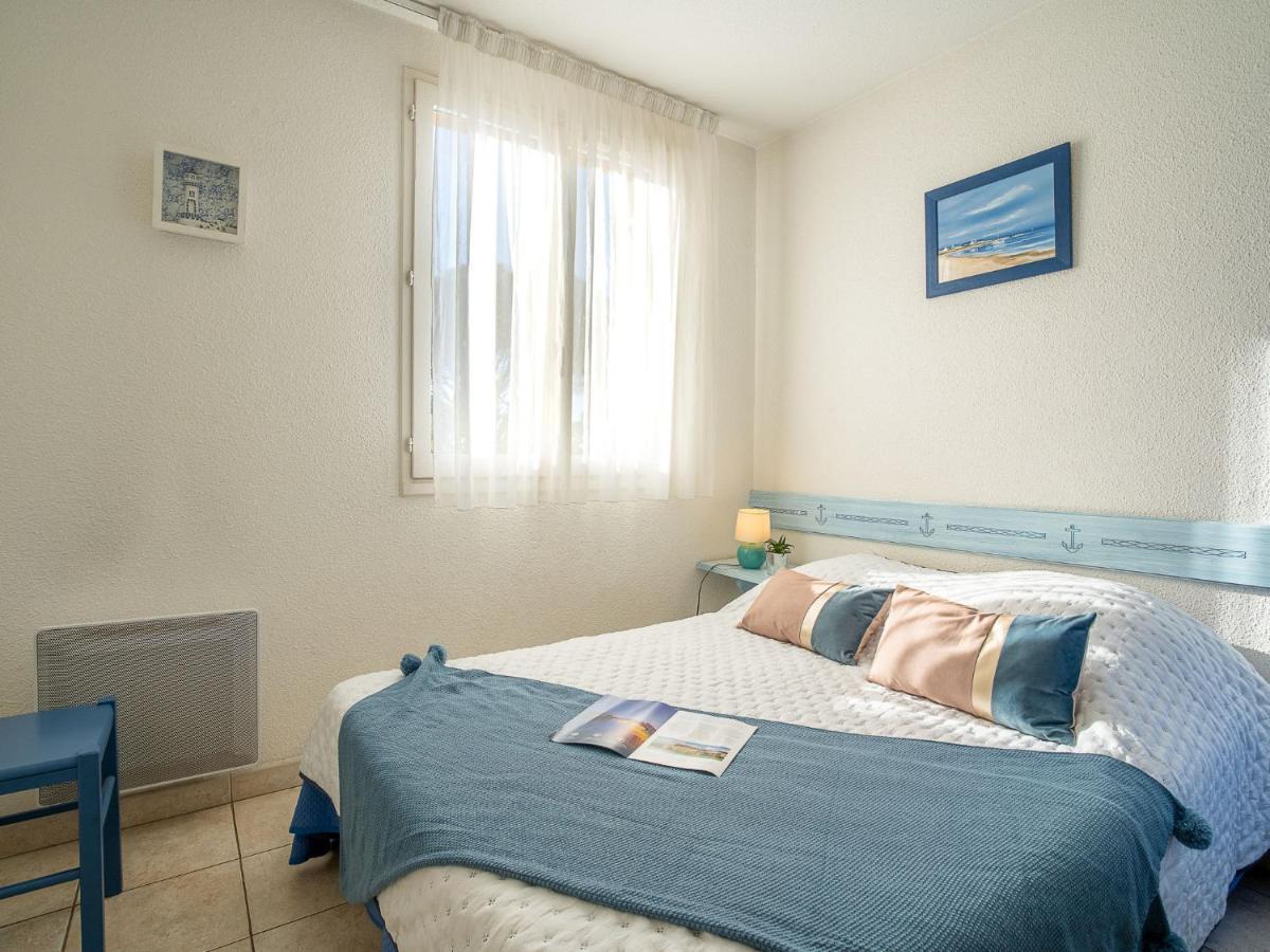 Le Lagon Bleu-5 By Interhome * Fréjus